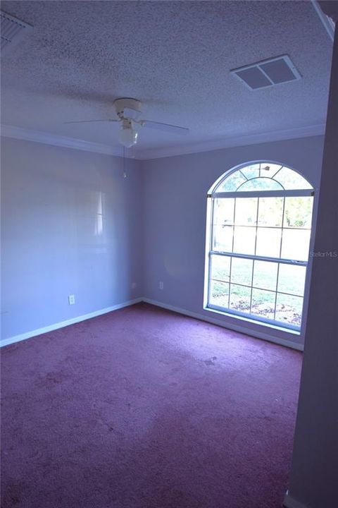 En Renta: $1,950 (3 camas, 2 baños, 1768 Pies cuadrados)