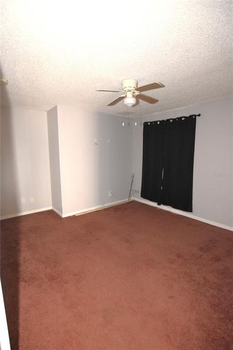 En Renta: $1,950 (3 camas, 2 baños, 1768 Pies cuadrados)