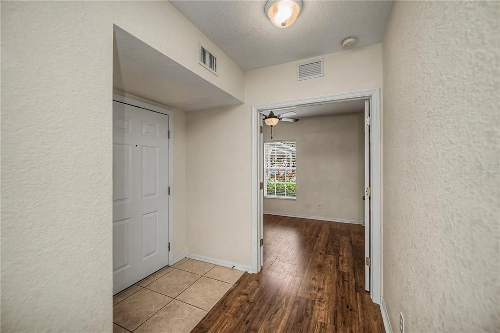 En Venta: $219,900 (3 camas, 2 baños, 1293 Pies cuadrados)