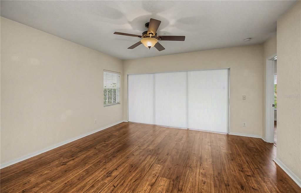En Venta: $219,900 (3 camas, 2 baños, 1293 Pies cuadrados)