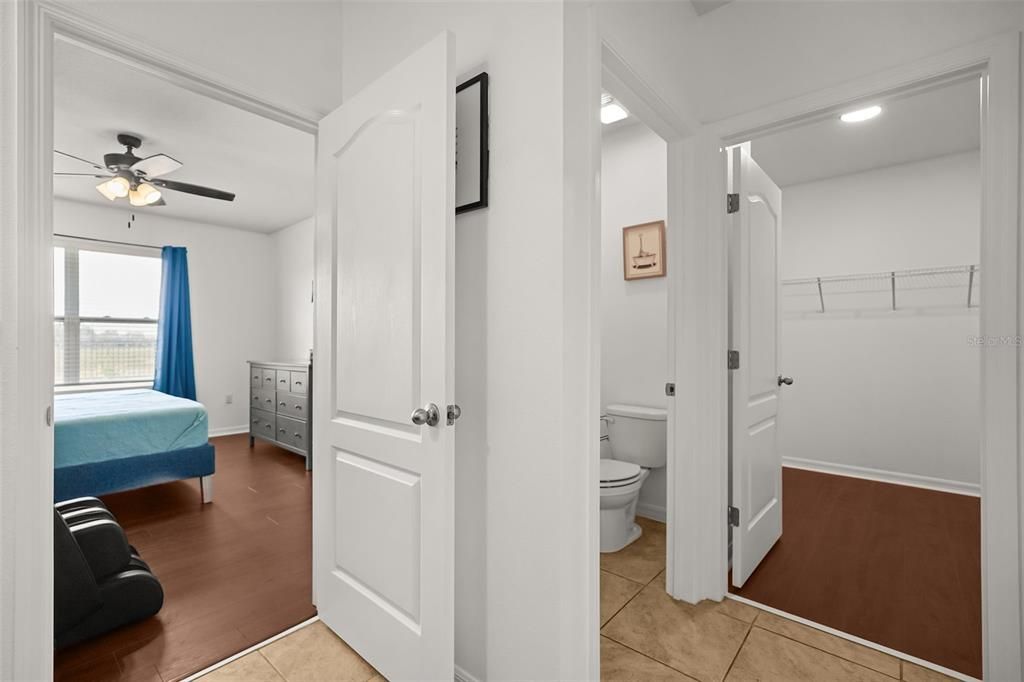 En Venta: $330,000 (4 camas, 2 baños, 1867 Pies cuadrados)