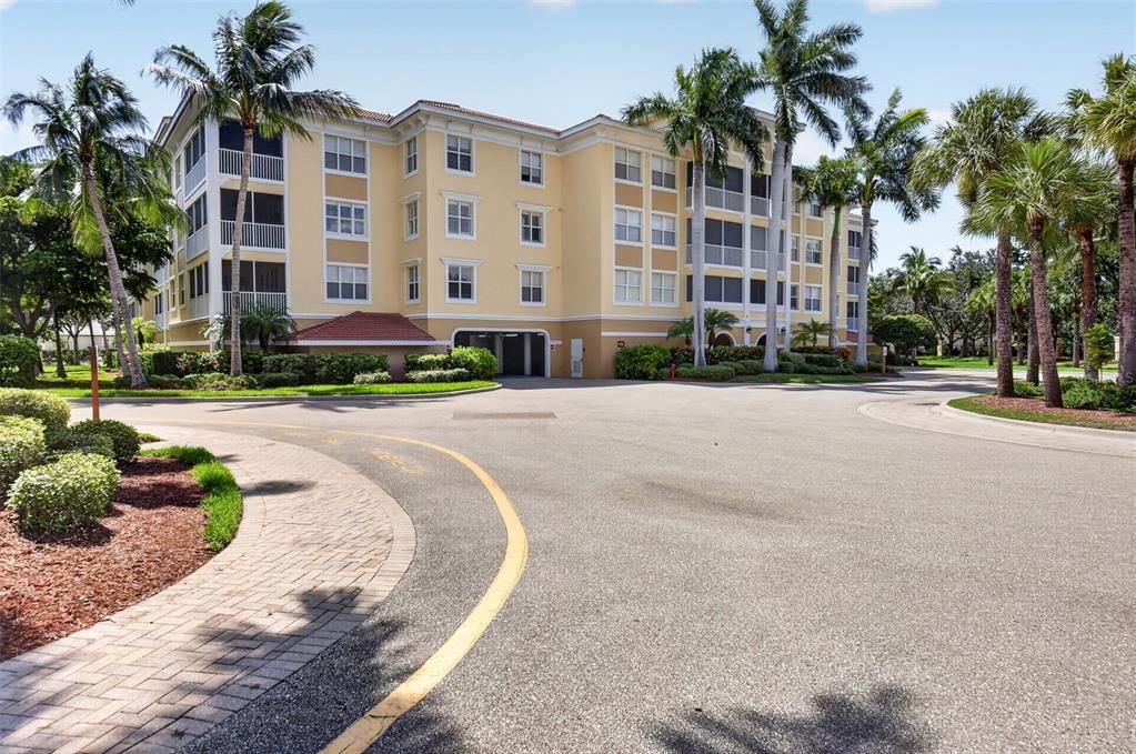 For Sale: $333,500 (3 beds, 2 baths, 1498 Square Feet)