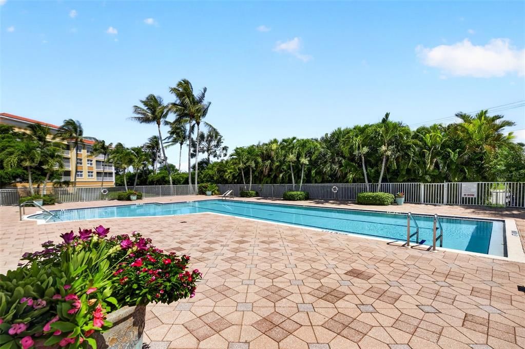 For Sale: $333,500 (3 beds, 2 baths, 1498 Square Feet)