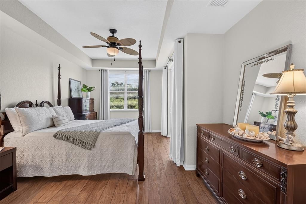 For Sale: $333,500 (3 beds, 2 baths, 1498 Square Feet)