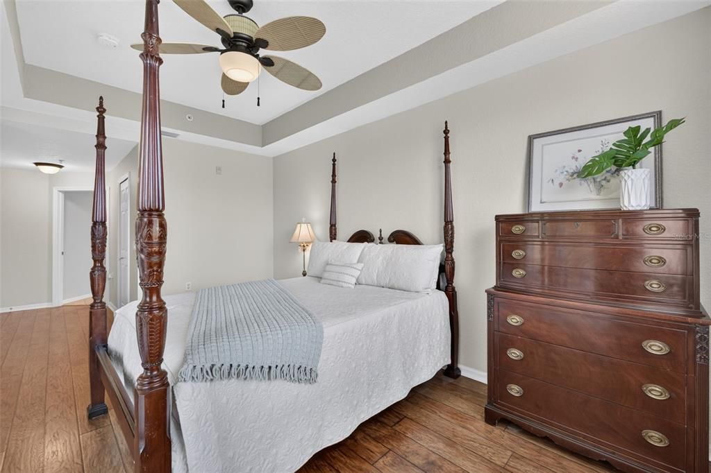 For Sale: $333,500 (3 beds, 2 baths, 1498 Square Feet)
