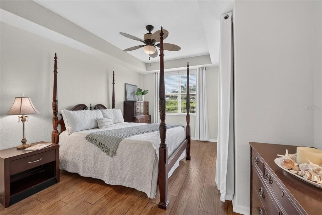 For Sale: $333,500 (3 beds, 2 baths, 1498 Square Feet)