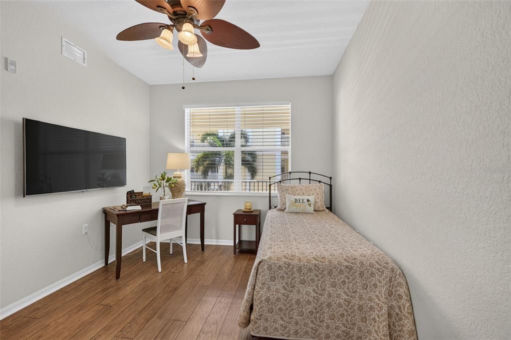 For Sale: $333,500 (3 beds, 2 baths, 1498 Square Feet)