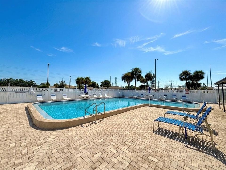 For Rent: $1,295 (1 beds, 1 baths, 640 Square Feet)