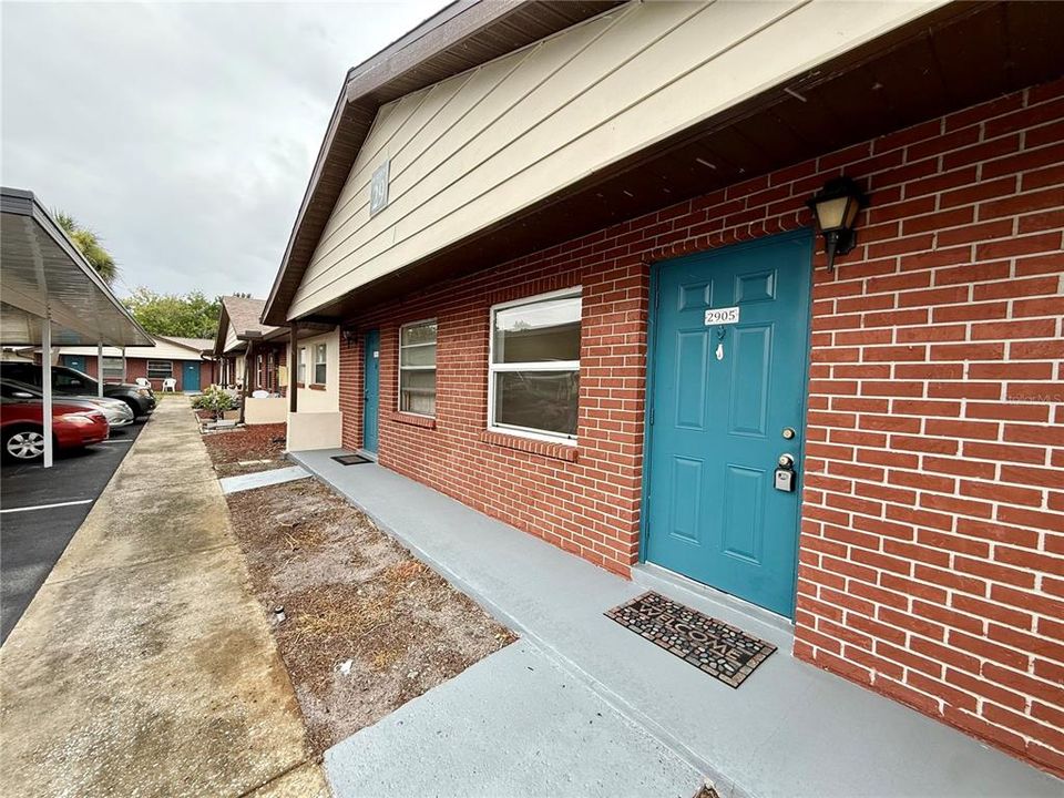 For Rent: $1,295 (1 beds, 1 baths, 640 Square Feet)