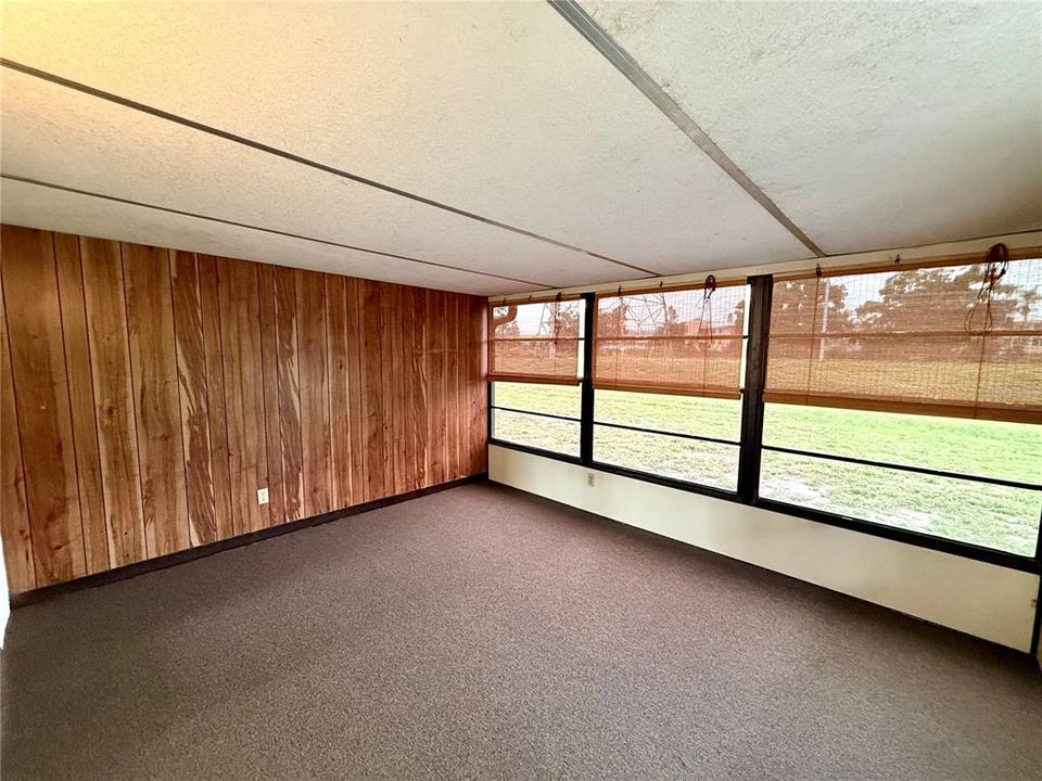 For Rent: $1,295 (1 beds, 1 baths, 640 Square Feet)