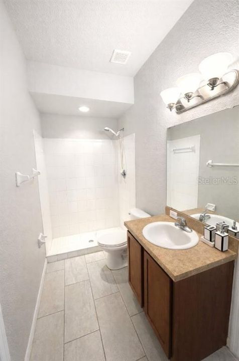 В аренду: $1,995 (4 спален, 3 ванн, 2093 Квадратных фут)