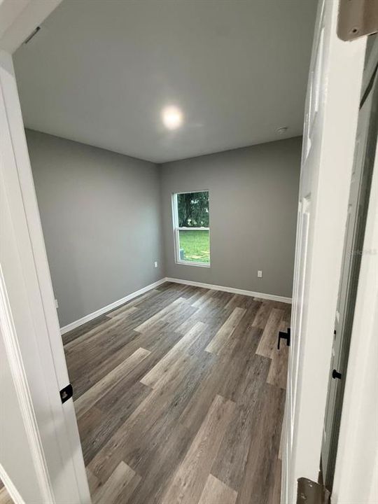 For Sale: $409,900 (6 beds, 0 baths, 2460 Square Feet)