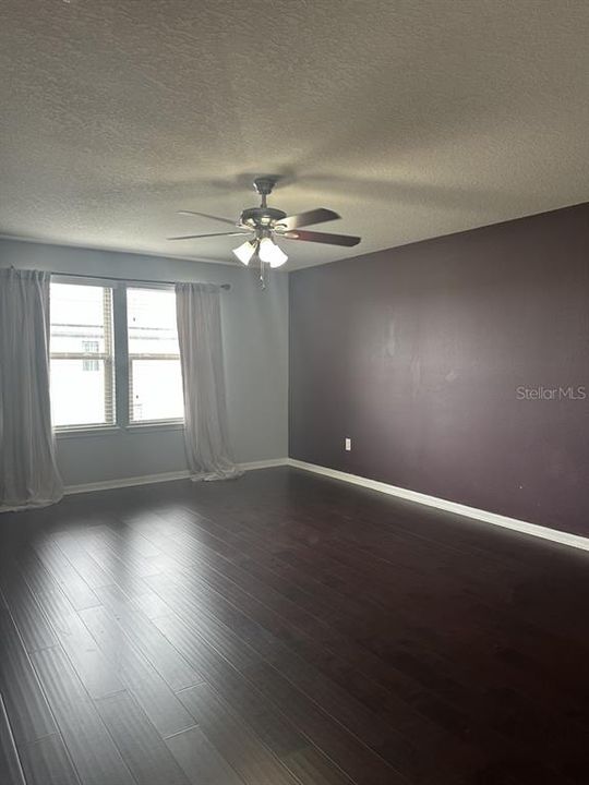 В аренду: $3,300 (5 спален, 3 ванн, 2615 Квадратных фут)