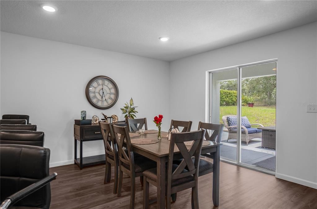 En Venta: $349,000 (4 camas, 3 baños, 2291 Pies cuadrados)