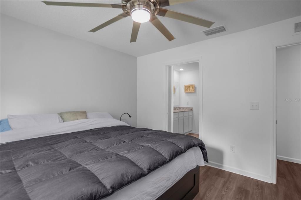 En Venta: $349,000 (4 camas, 3 baños, 2291 Pies cuadrados)