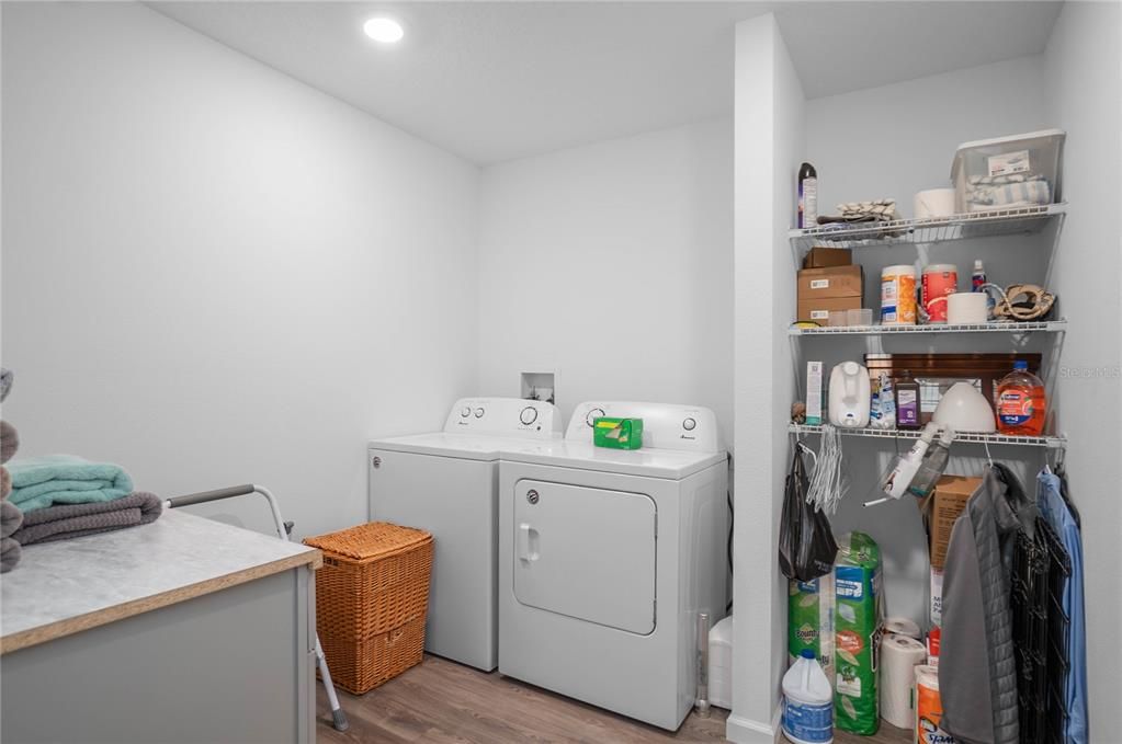 En Venta: $349,000 (4 camas, 3 baños, 2291 Pies cuadrados)