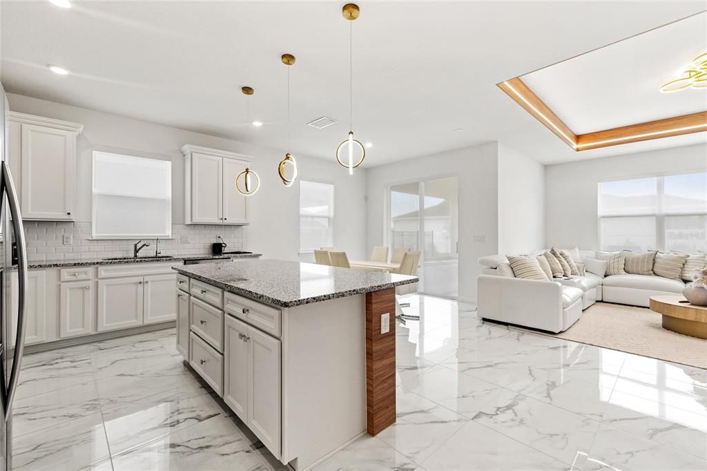 En Venta: $780,000 (4 camas, 2 baños, 1849 Pies cuadrados)