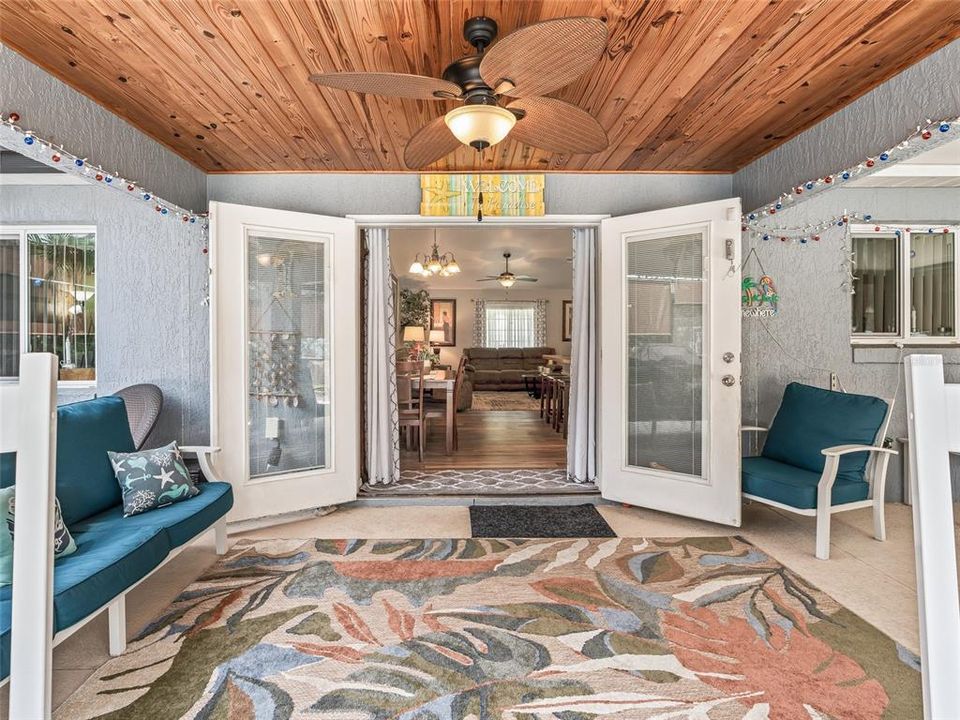 En Venta: $396,000 (3 camas, 2 baños, 1415 Pies cuadrados)
