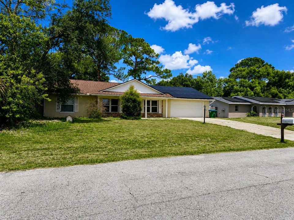 For Sale: $310,900 (4 beds, 2 baths, 1588 Square Feet)