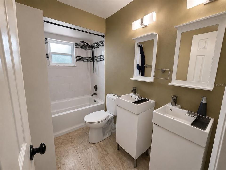 For Sale: $310,900 (4 beds, 2 baths, 1588 Square Feet)
