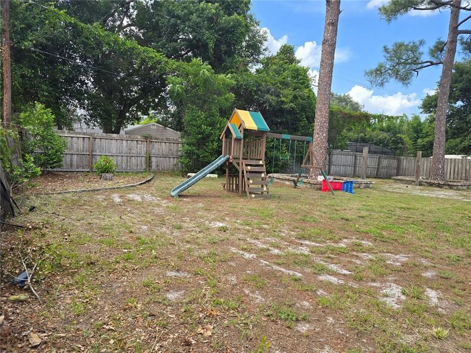 For Sale: $310,900 (4 beds, 2 baths, 1588 Square Feet)