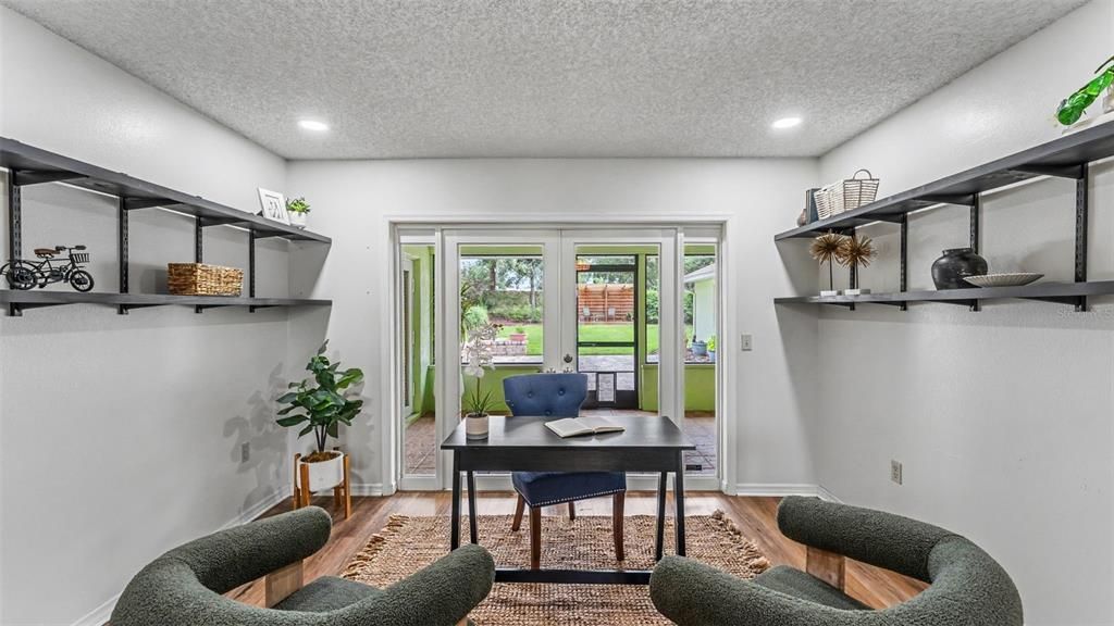 En Venta: $525,000 (4 camas, 2 baños, 2345 Pies cuadrados)