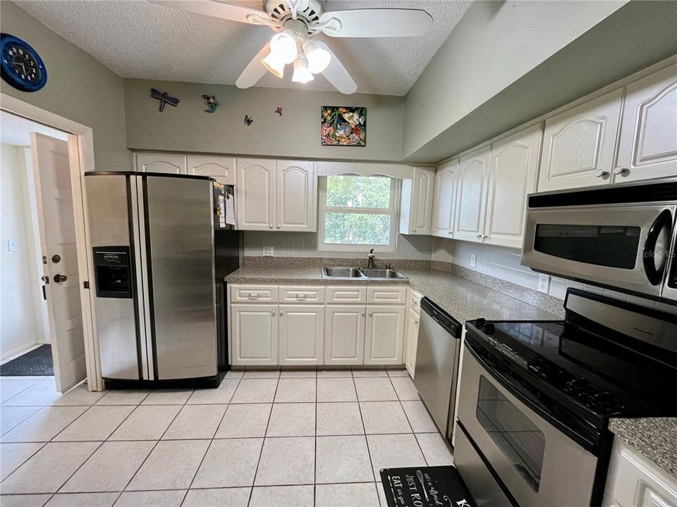 En Venta: $175,000 (2 camas, 2 baños, 1400 Pies cuadrados)