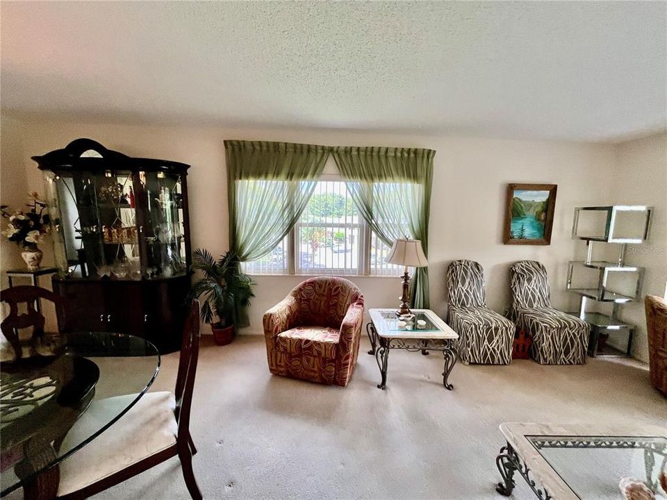 En Venta: $175,000 (2 camas, 2 baños, 1400 Pies cuadrados)