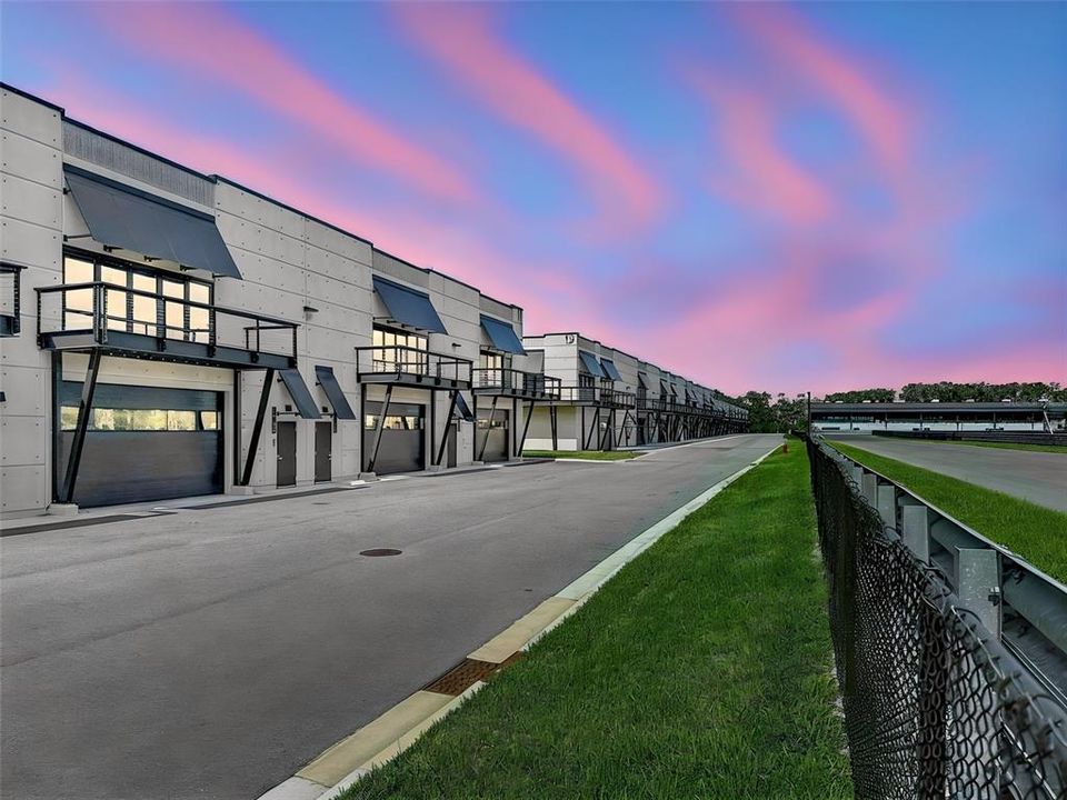 En Venta: $1,299,900 (0 camas, 0 baños, 2296 Pies cuadrados)