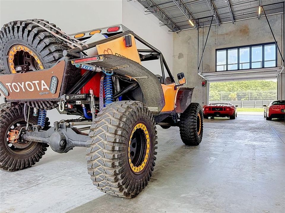 En Venta: $1,299,900 (0 camas, 0 baños, 2296 Pies cuadrados)