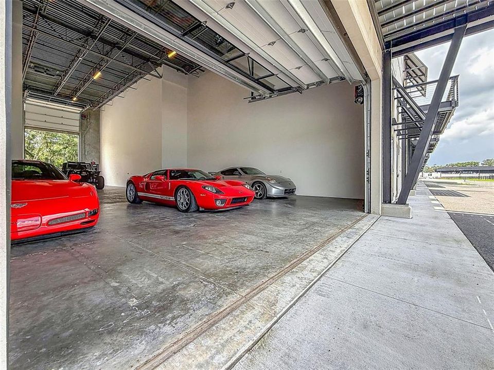 En Venta: $1,299,900 (0 camas, 0 baños, 2296 Pies cuadrados)