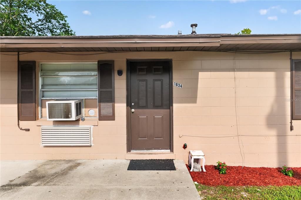 For Sale: $309,900 (8 beds, 0 baths, 1240 Square Feet)