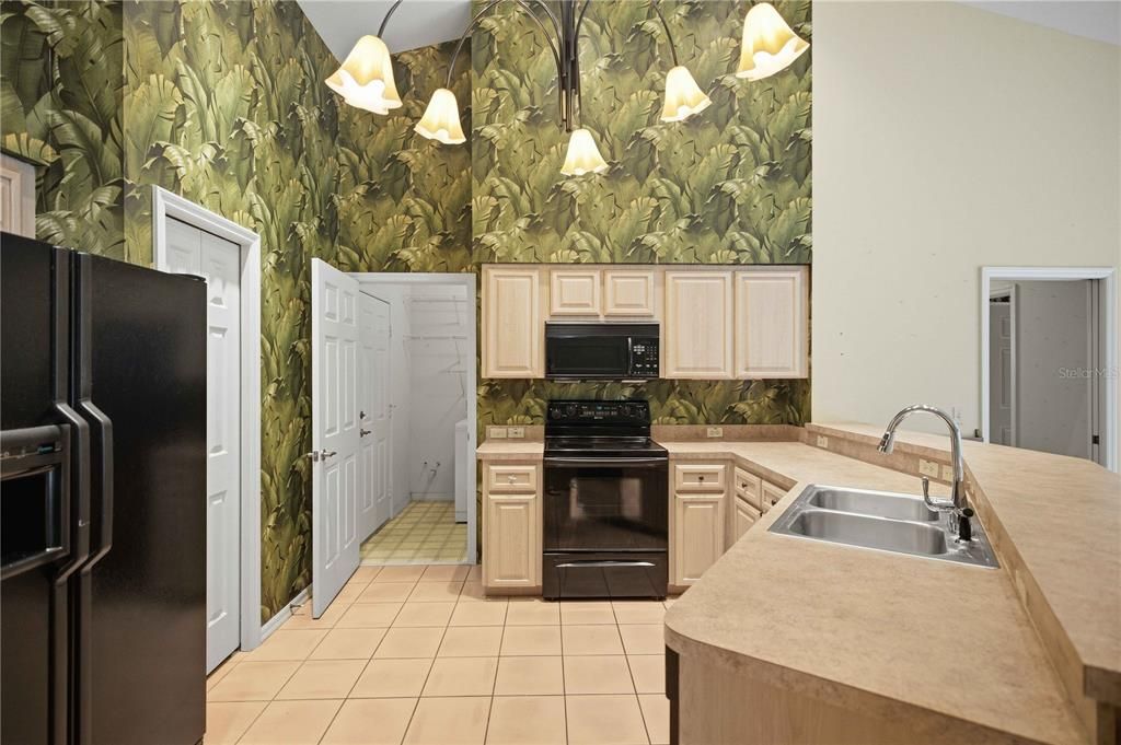 For Sale: $330,000 (3 beds, 2 baths, 2165 Square Feet)