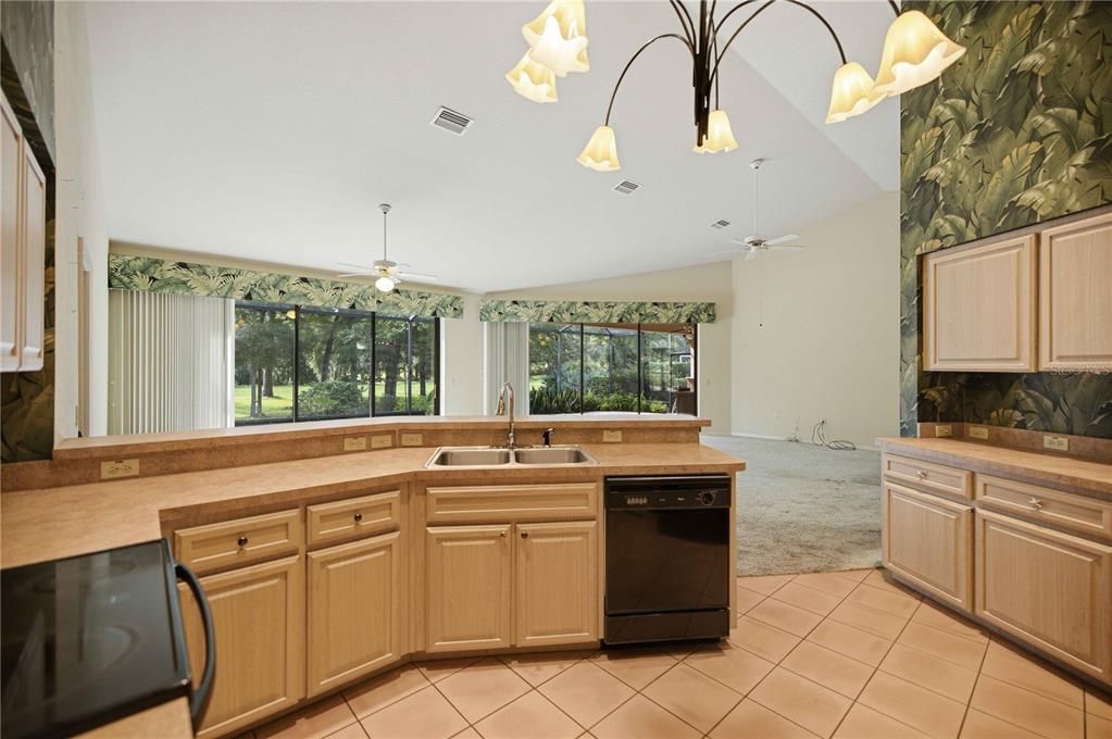 For Sale: $330,000 (3 beds, 2 baths, 2165 Square Feet)