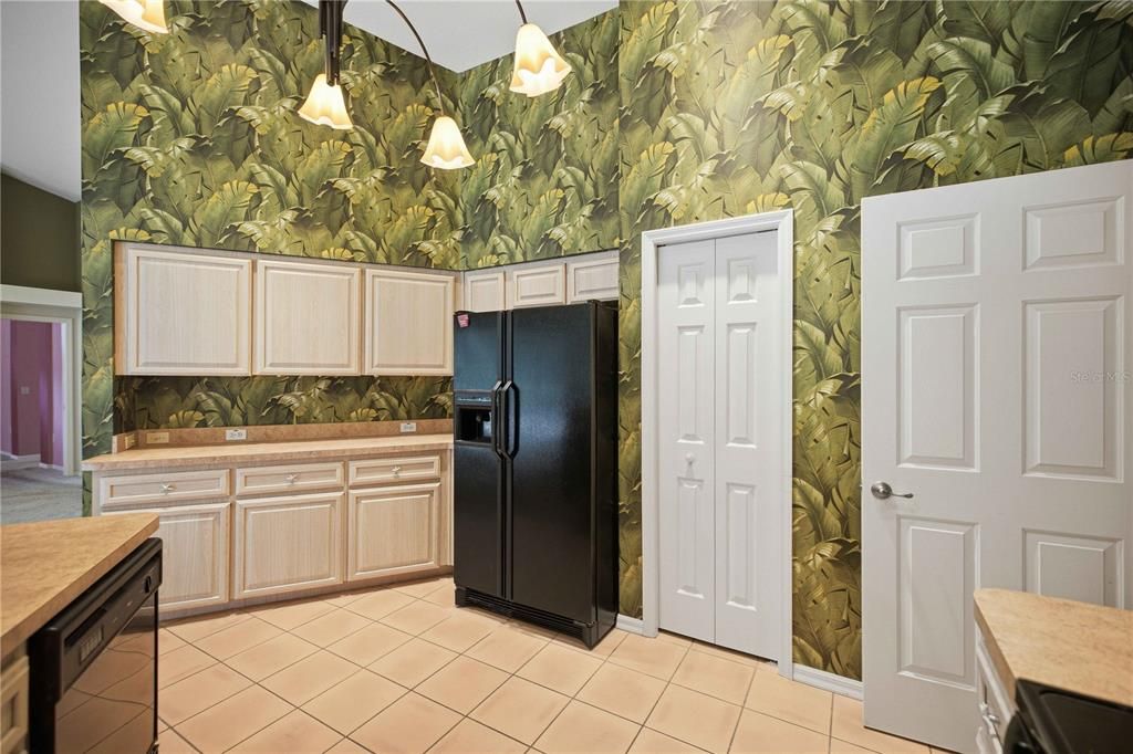 For Sale: $330,000 (3 beds, 2 baths, 2165 Square Feet)