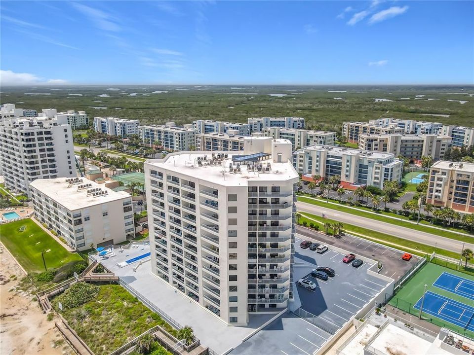 На продажу: $418,999 (1 спален, 1 ванн, 1077 Квадратных фут)