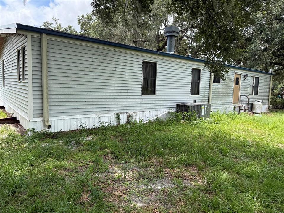 Activo con contrato: $224,900 (3 camas, 2 baños, 1548 Pies cuadrados)