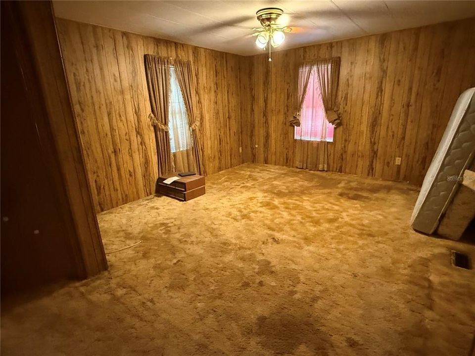 Activo con contrato: $224,900 (3 camas, 2 baños, 1548 Pies cuadrados)