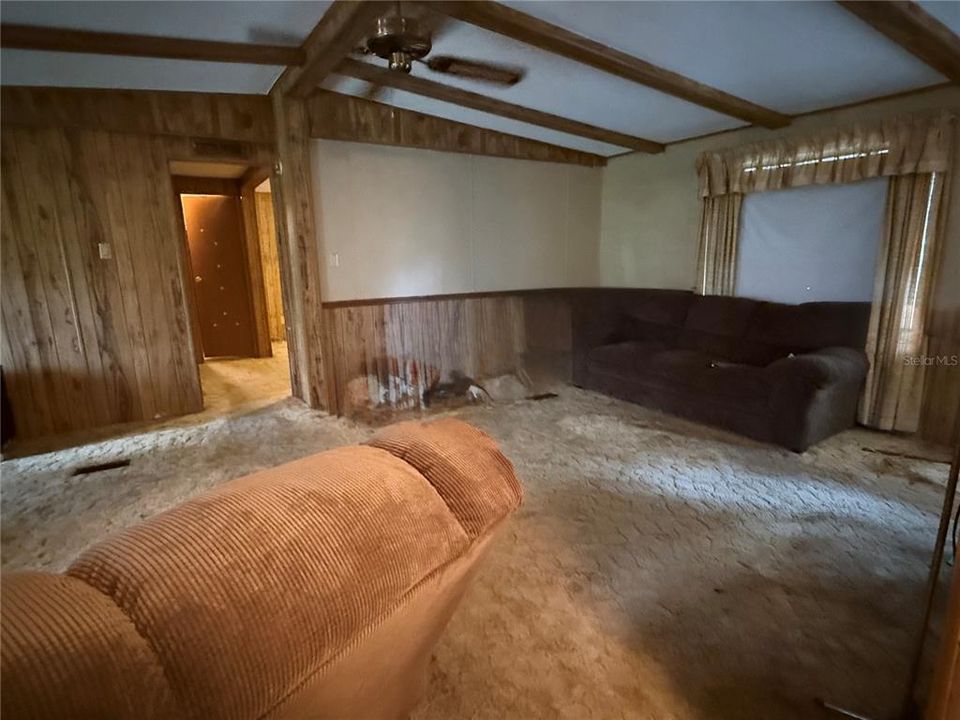 Activo con contrato: $224,900 (3 camas, 2 baños, 1548 Pies cuadrados)