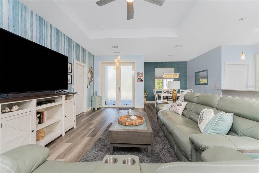 En Venta: $354,900 (3 camas, 2 baños, 1618 Pies cuadrados)