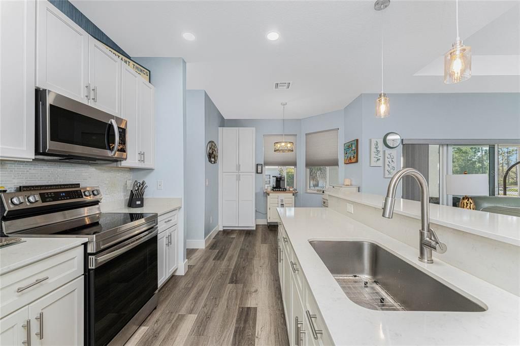 En Venta: $354,900 (3 camas, 2 baños, 1618 Pies cuadrados)
