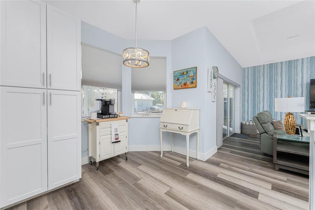 En Venta: $354,900 (3 camas, 2 baños, 1618 Pies cuadrados)
