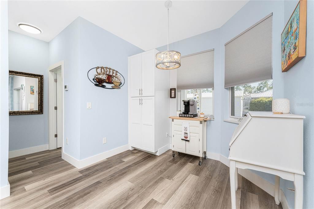 En Venta: $354,900 (3 camas, 2 baños, 1618 Pies cuadrados)