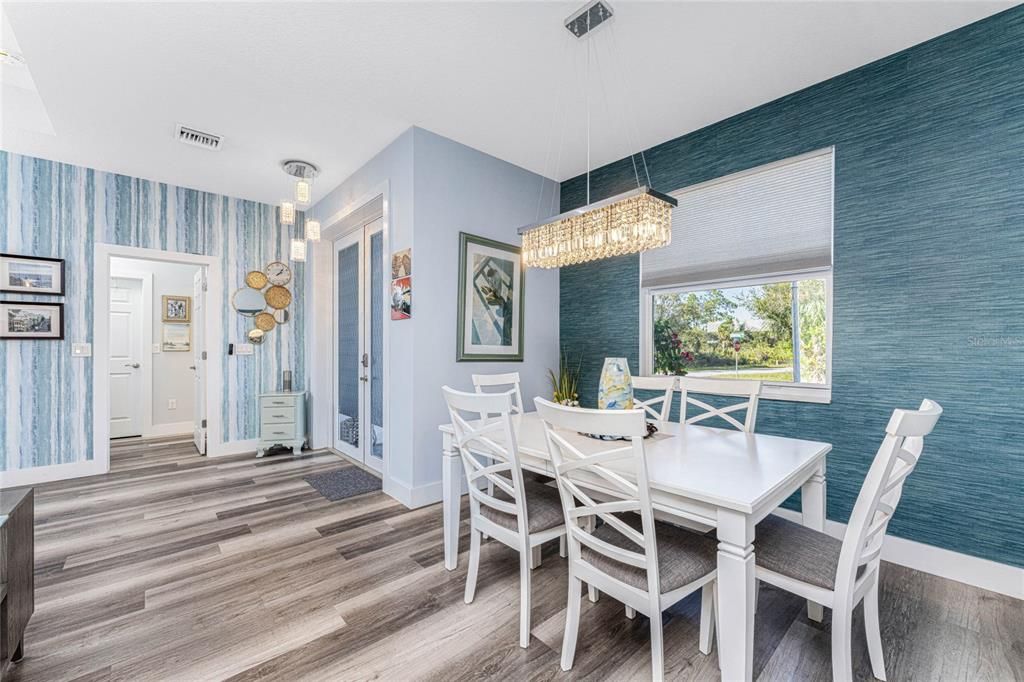 En Venta: $354,900 (3 camas, 2 baños, 1618 Pies cuadrados)
