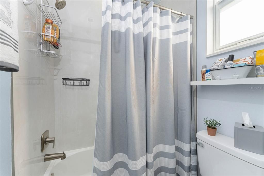 En Venta: $354,900 (3 camas, 2 baños, 1618 Pies cuadrados)