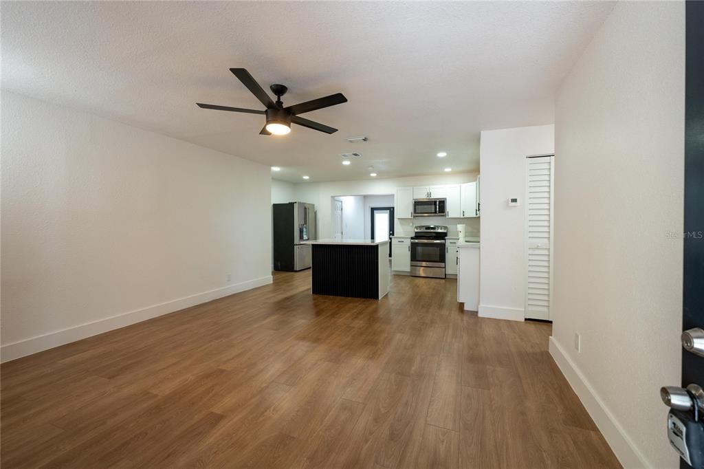 For Sale: $329,000 (4 beds, 2 baths, 2274 Square Feet)