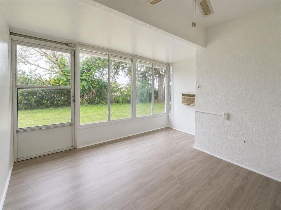 В аренду: $2,000 (3 спален, 2 ванн, 1378 Квадратных фут)