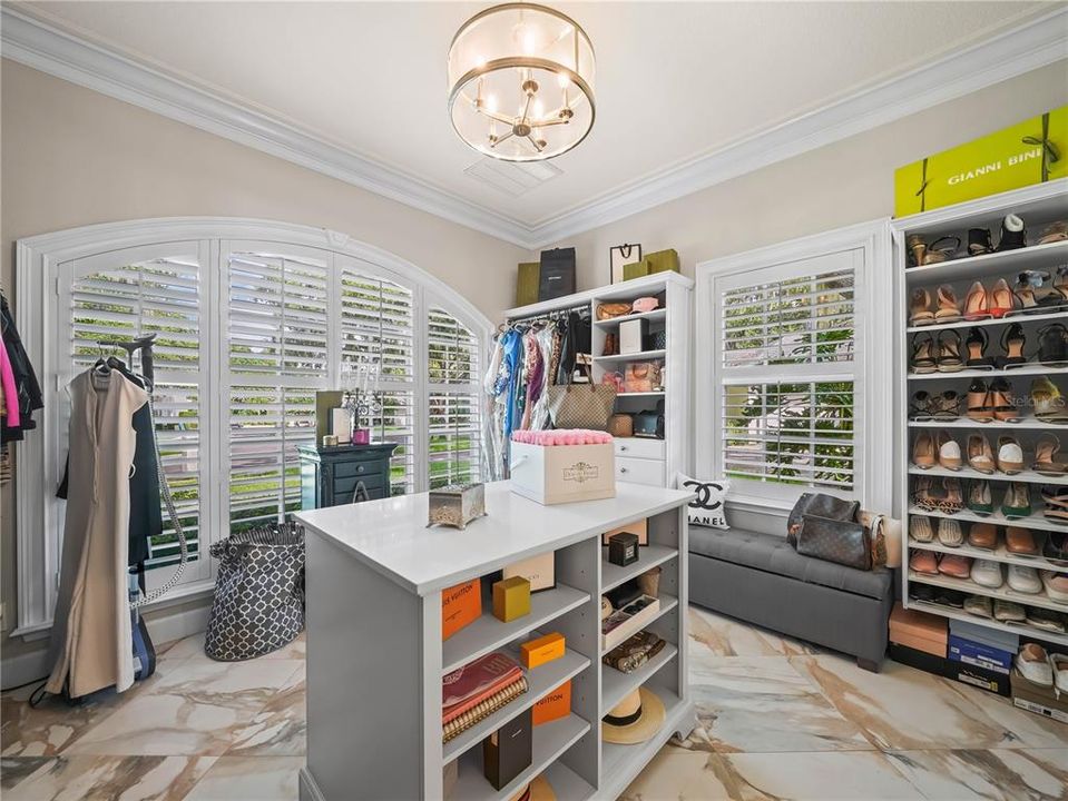На продажу: $915,000 (4 спален, 4 ванн, 3826 Квадратных фут)