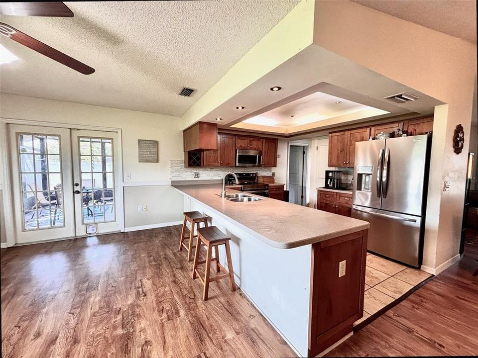 For Sale: $319,000 (3 beds, 2 baths, 1606 Square Feet)
