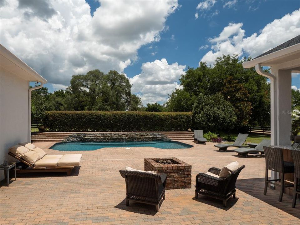 En Venta: $2,095,000 (4 camas, 3 baños, 4895 Pies cuadrados)